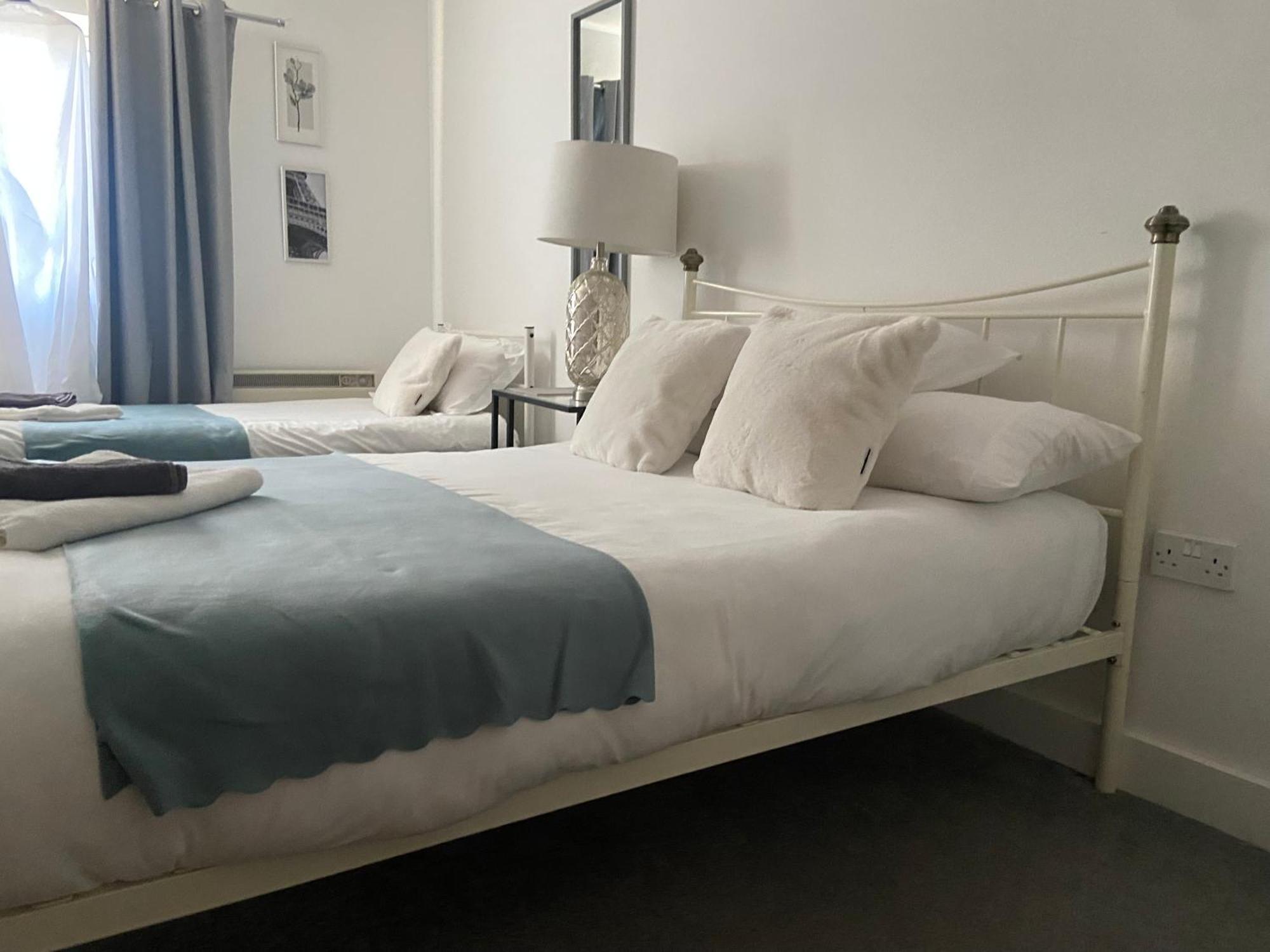 2 Bedroom Near Ocean Village Marina Port Apartment Southampton Exterior foto